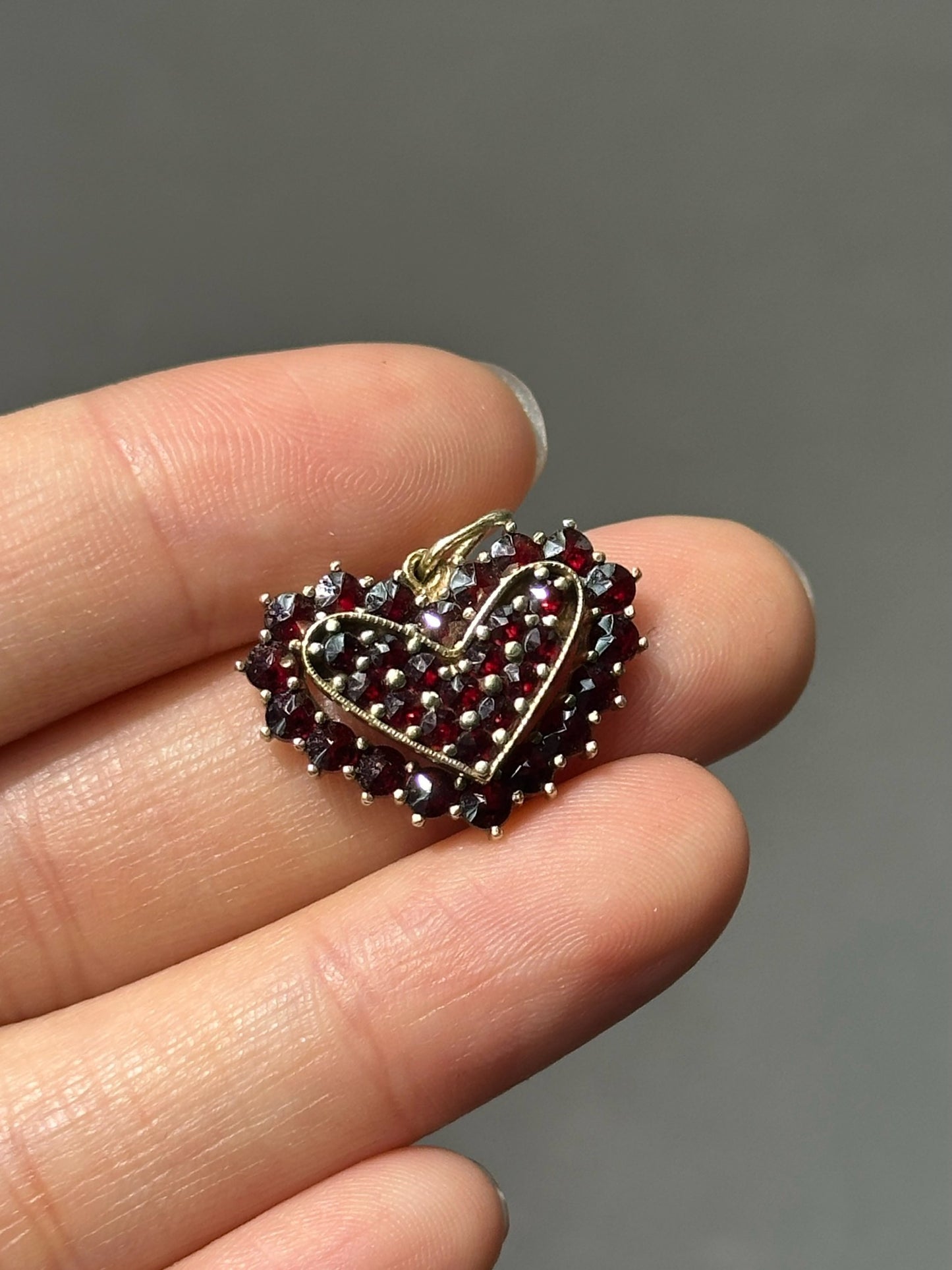 Vintage 14K Gold Faceted Garnet Heart Charm