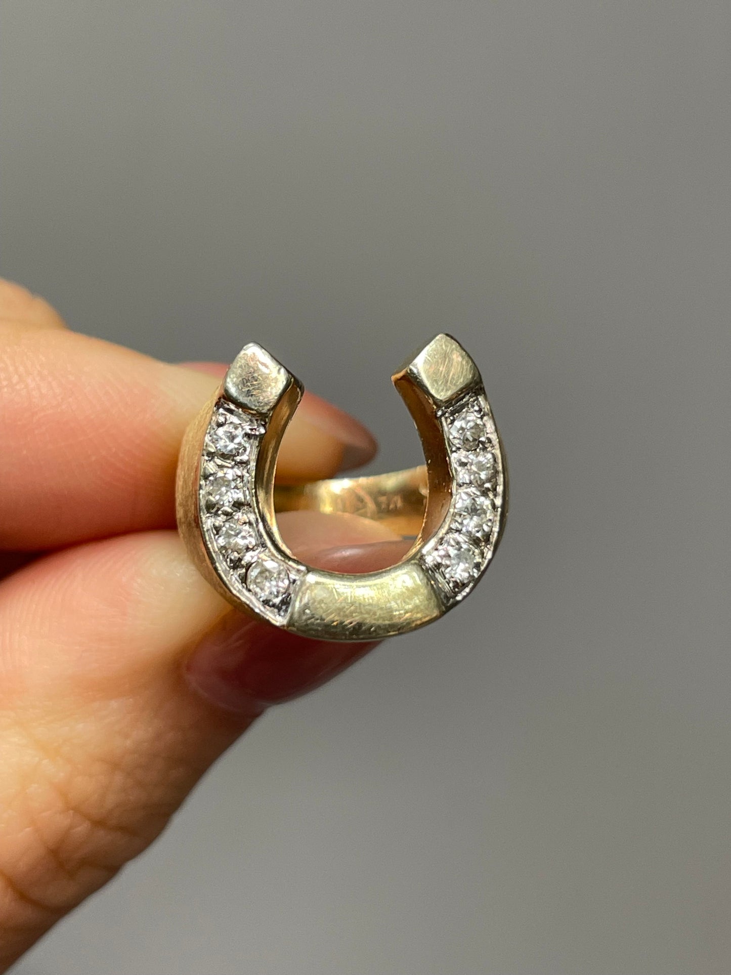 Vintage 14K Yellow Gold 0.32 CTW Diamond Horseshoe Ring