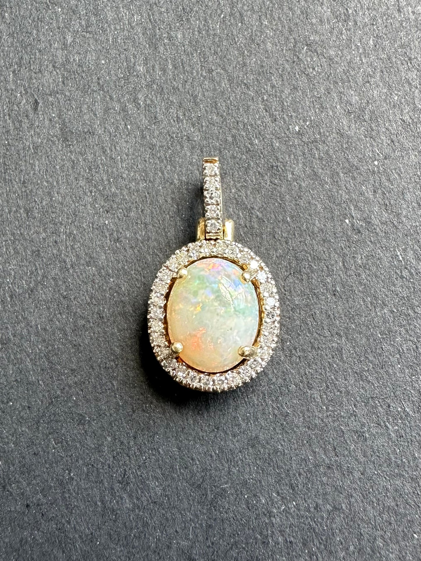 14K 金蛋白石钻石光环吊坠