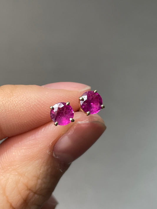 14K Yellow Gold Ruby Stud Earring