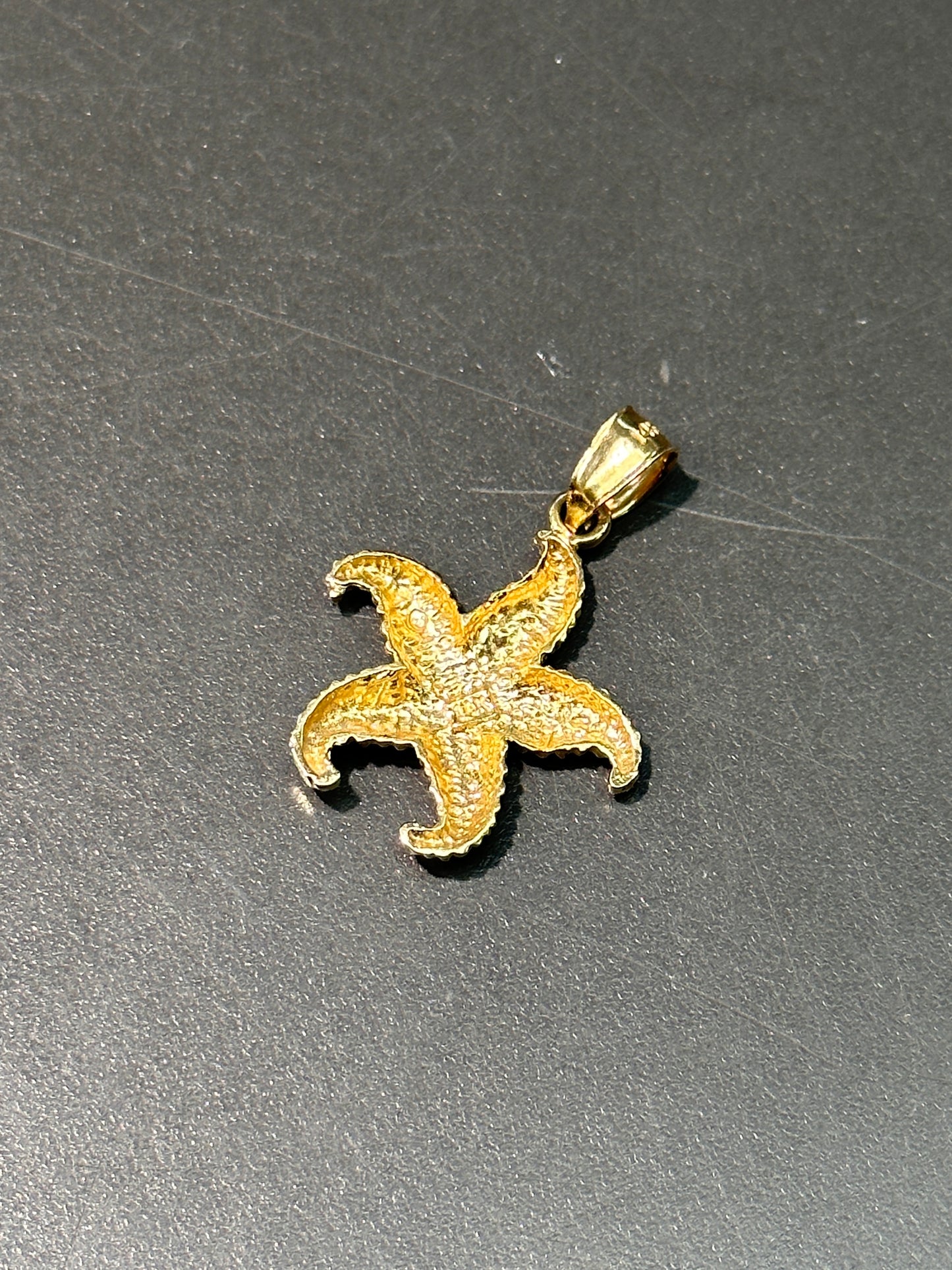 Vintage 14K Gold Faceted Star Fish Charm Pendant