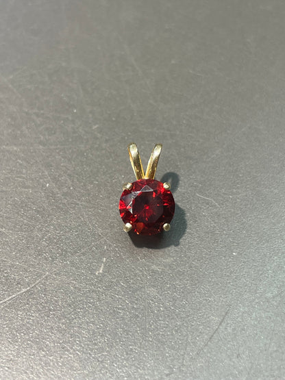 14K Yellow Gold Garnet Pendant