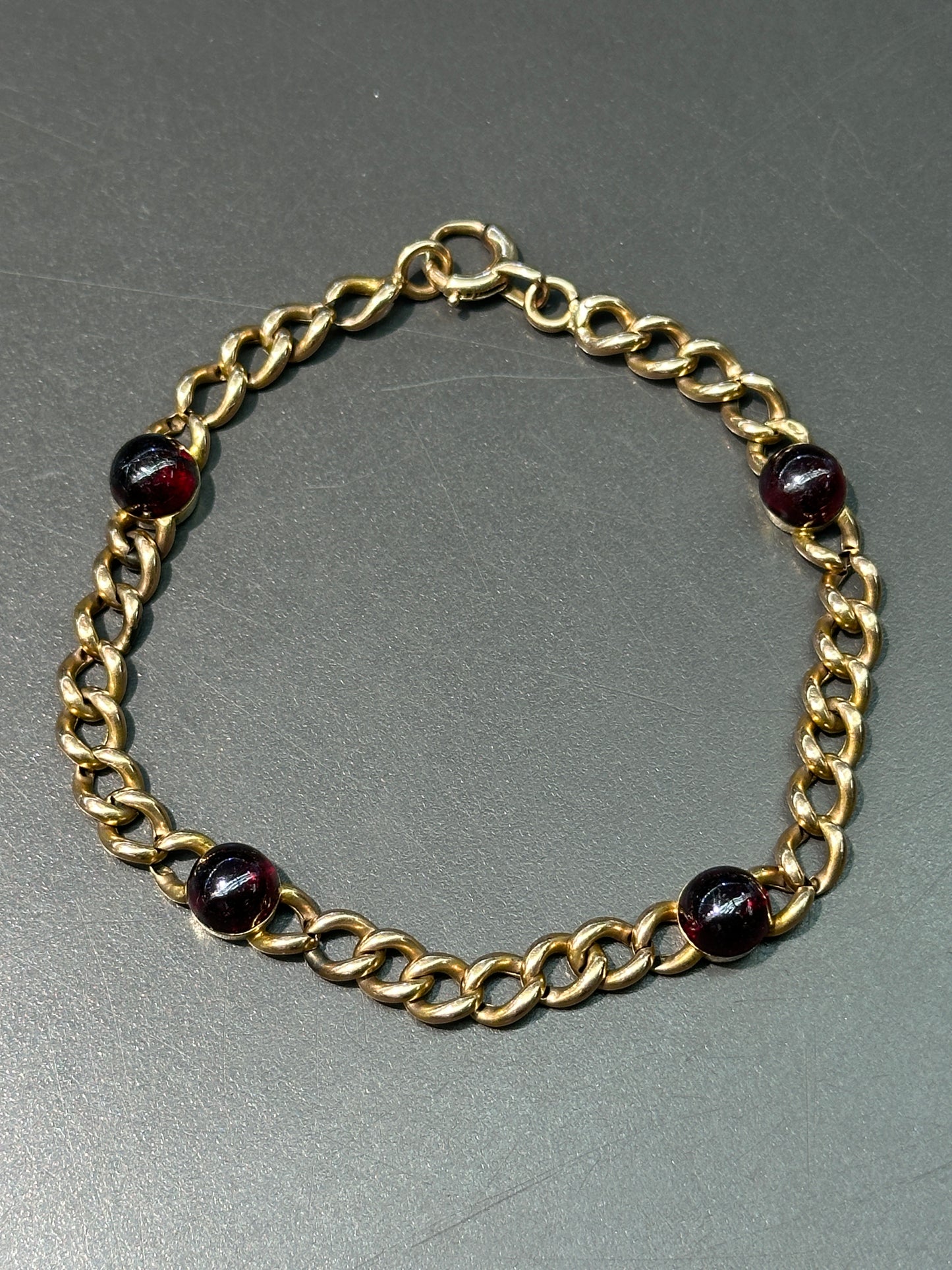 Vintage 18K Gold Garnet Cabochon Curblink Bracelet