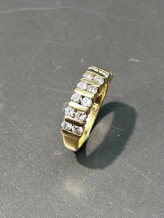 14K Gold Diamond Band Ring SZ 6