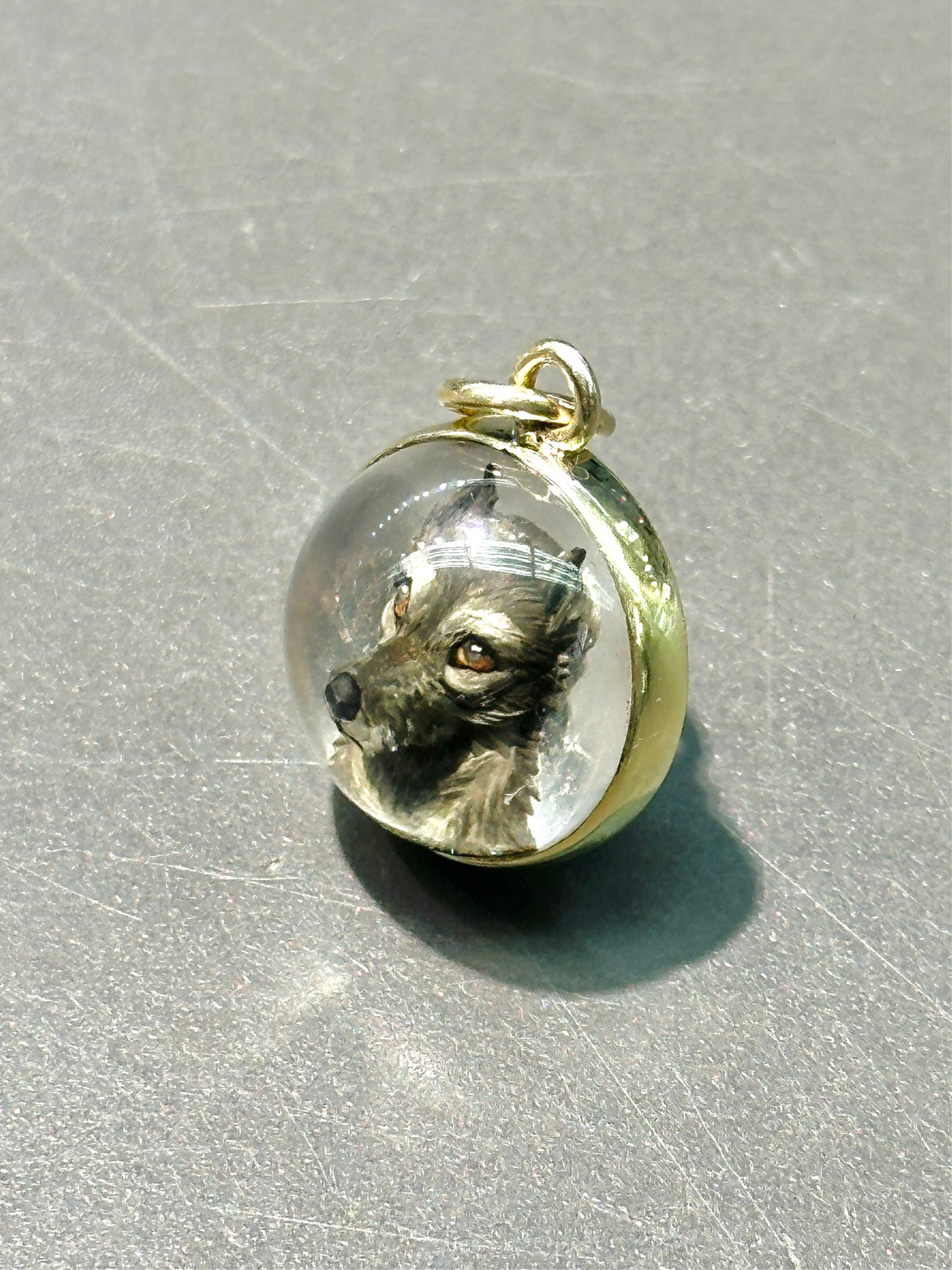 古董 14K 金反向彩绘埃塞克斯水晶德国牧羊犬吊坠