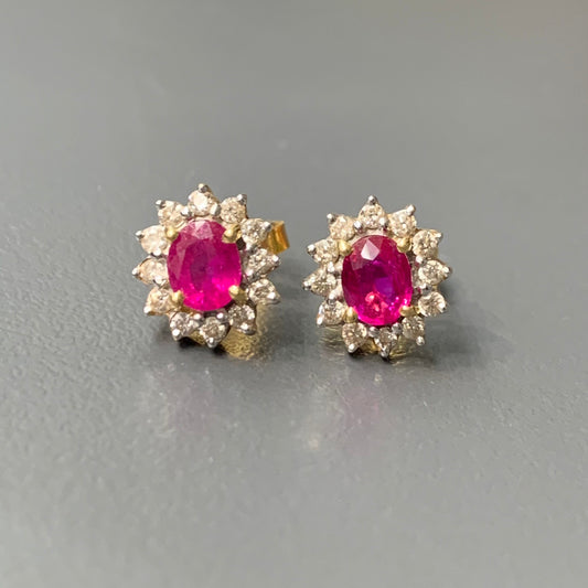 Boucle d'oreille vintage en or 14 carats avec rubis naturel et halo de diamants