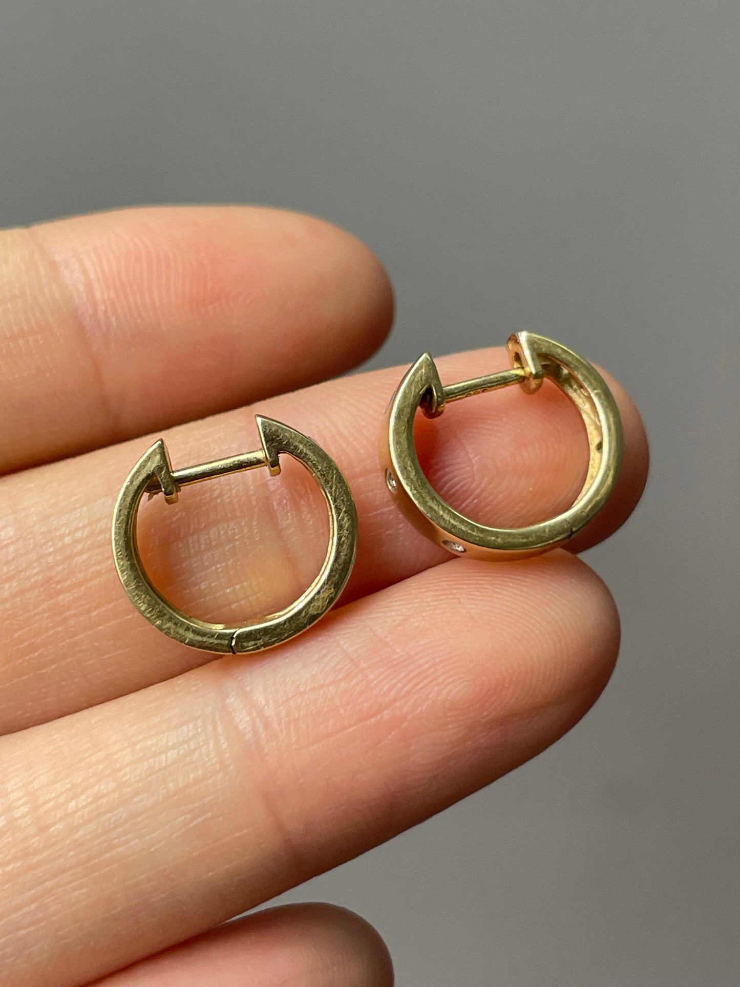 14K Gold Diamond Hoop Earring
