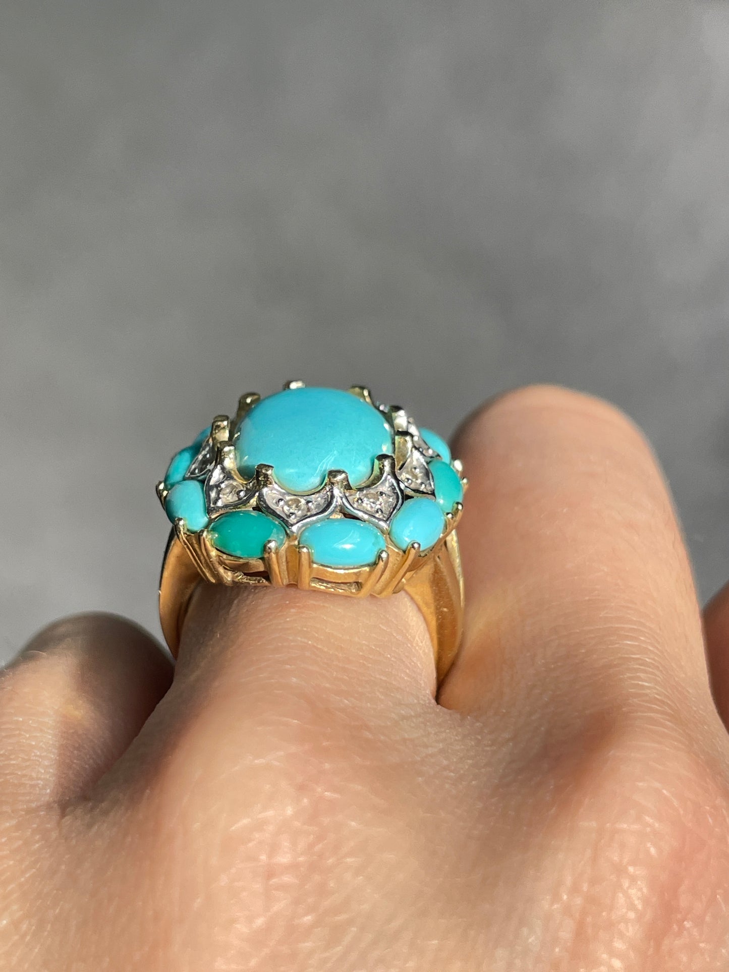 Vintage 14K Gold Turquoise Diamond Cluster Halo Ring