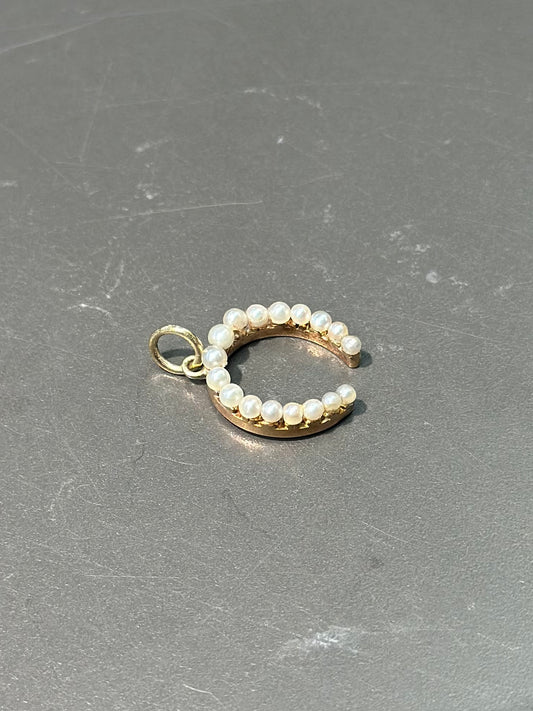 新艺术风格 14K 金珍珠马蹄吊坠