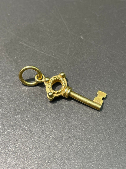 Vintage 14K Yellow Gold Solid Motif Key Charm