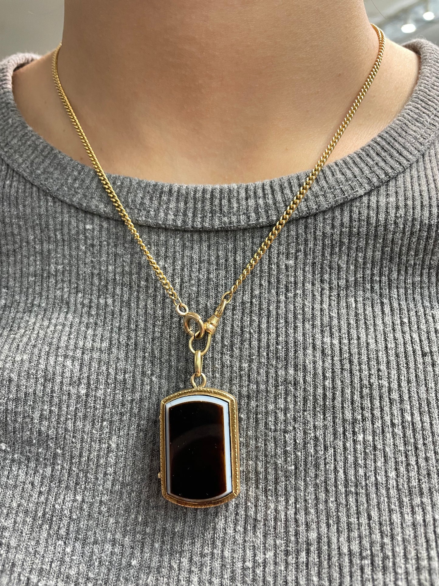 Antique 14K Yellow Gold Banded Agate Double Sided Locket