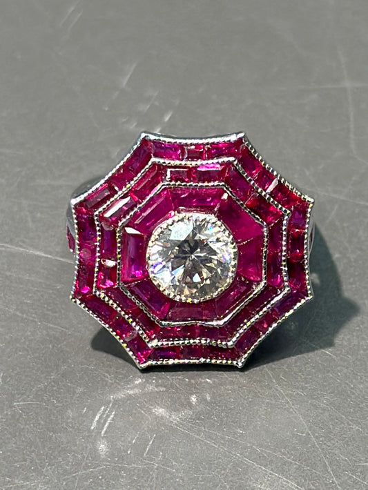 Bague halo octogonale rubis et diamants en or 18 carats de style Art déco