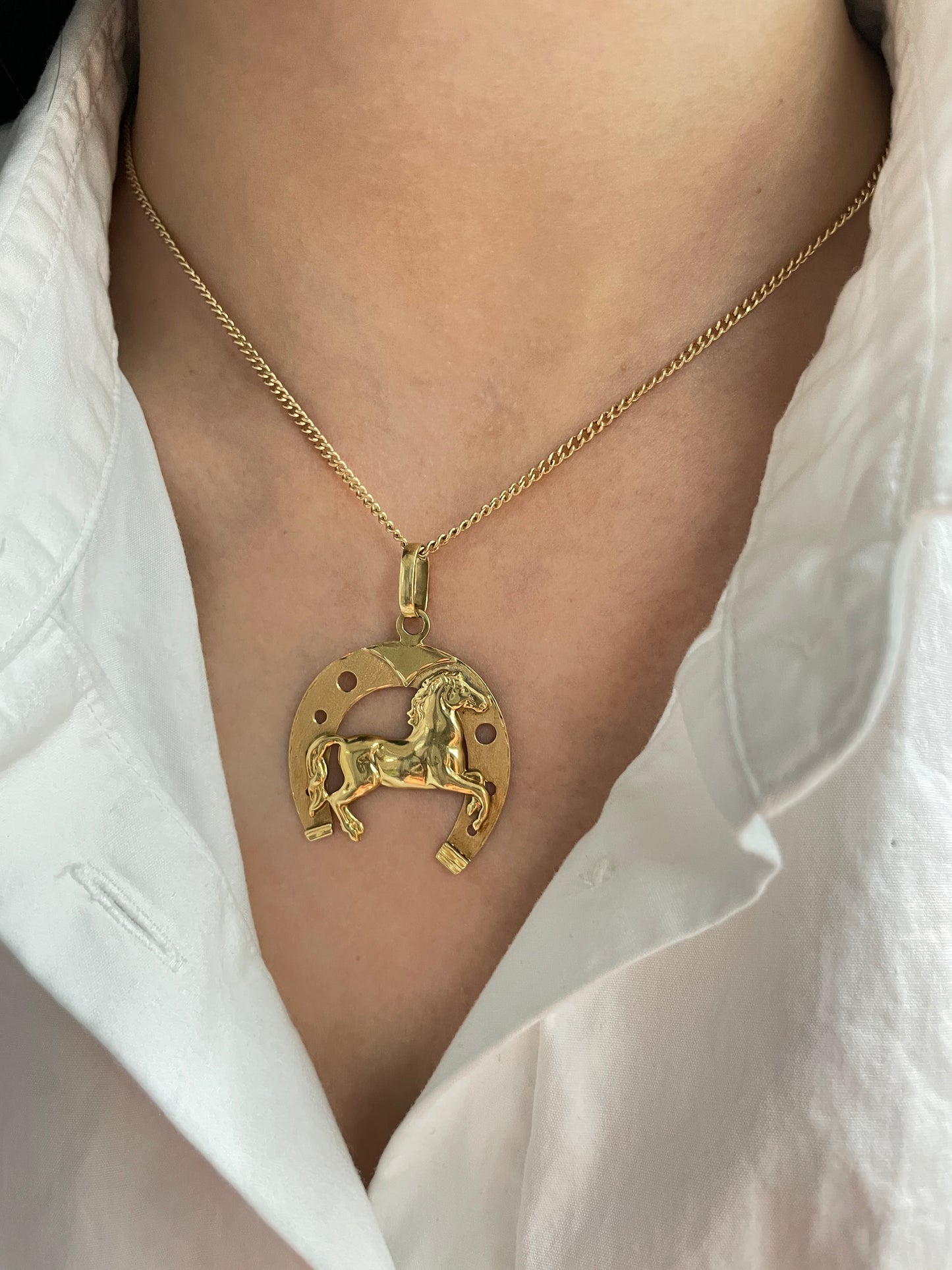 Vintage 14K Gold Large Horse Shoe Pendant