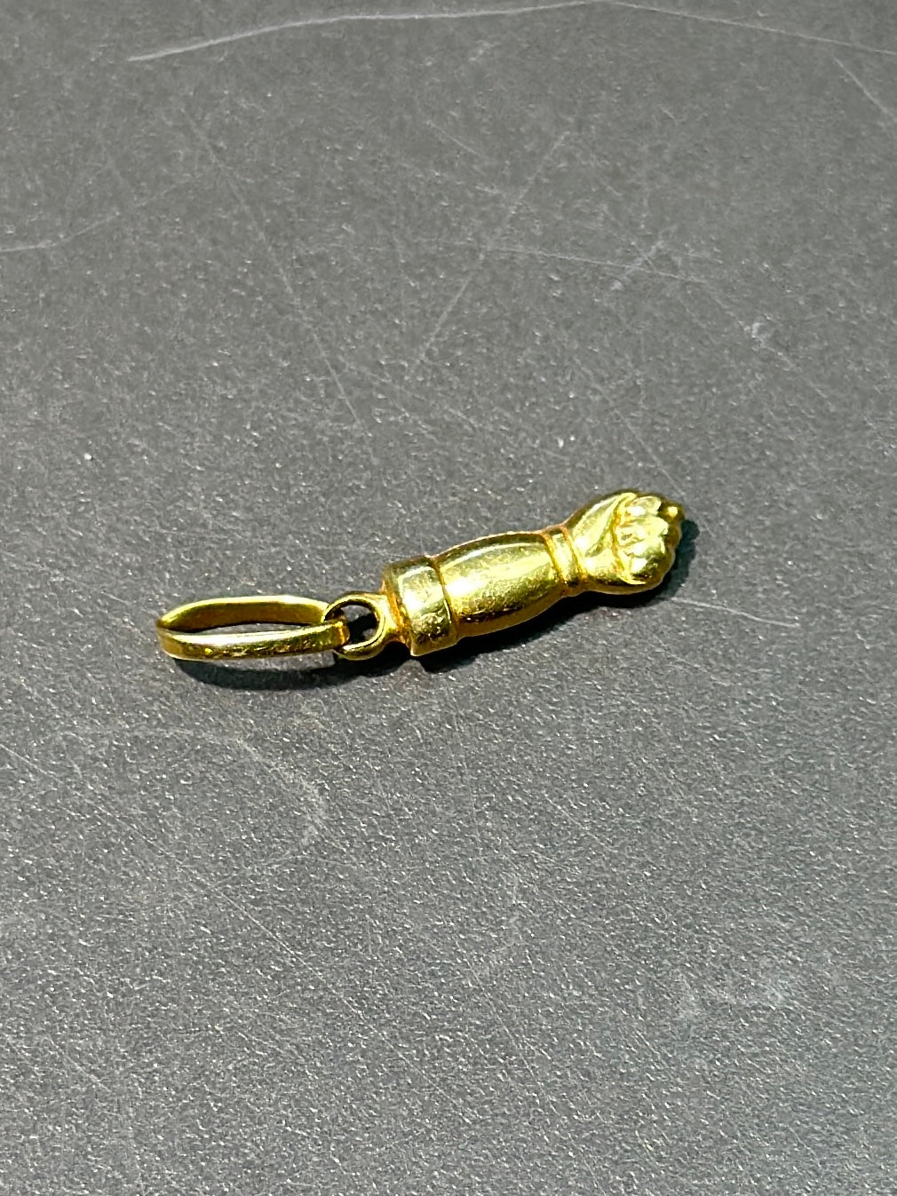 Vintage 18K Gold Mini Figa Arm Charm