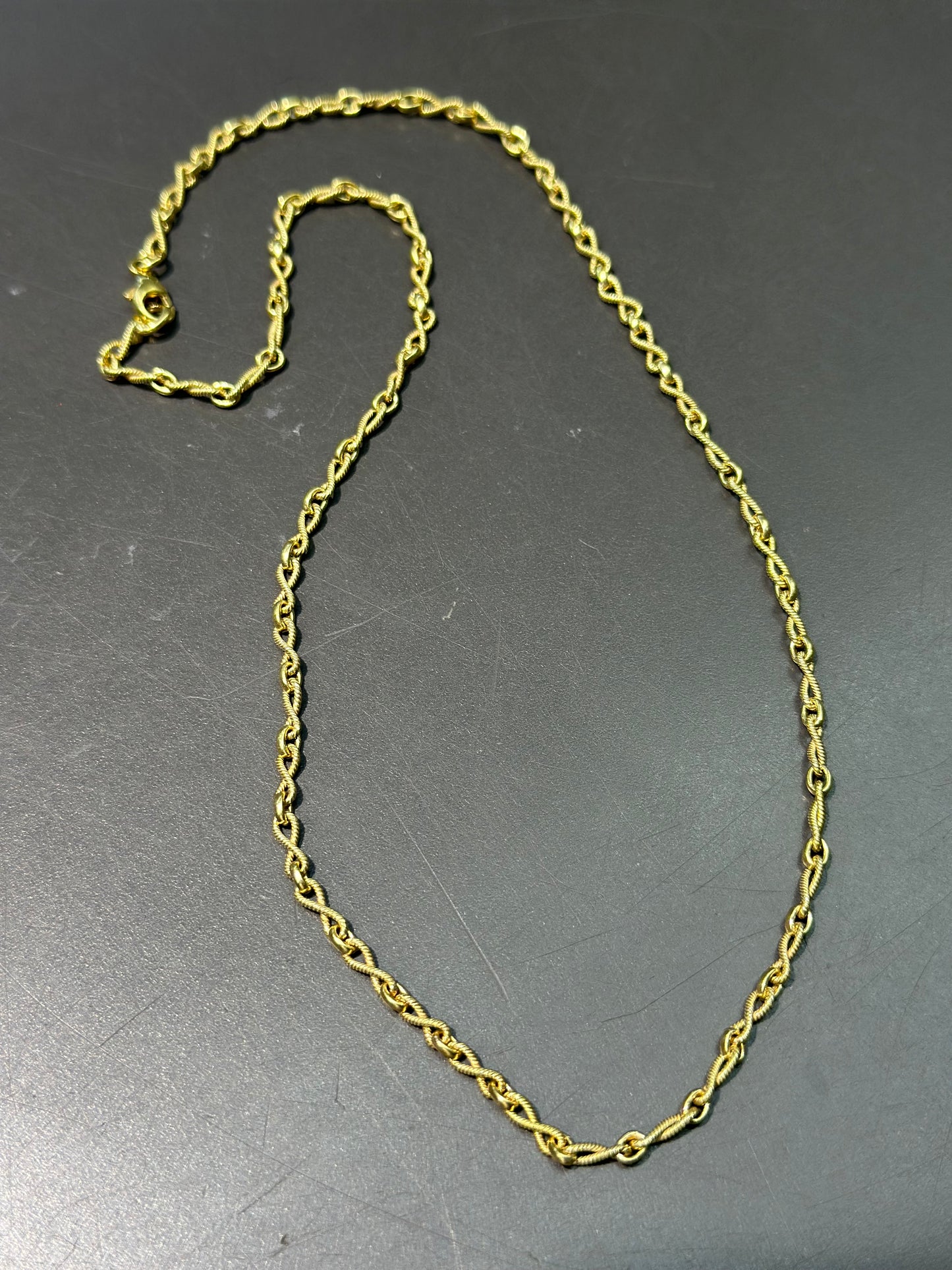 14K Gold Fancy Twisted Link Chain Necklace 16.0 inch