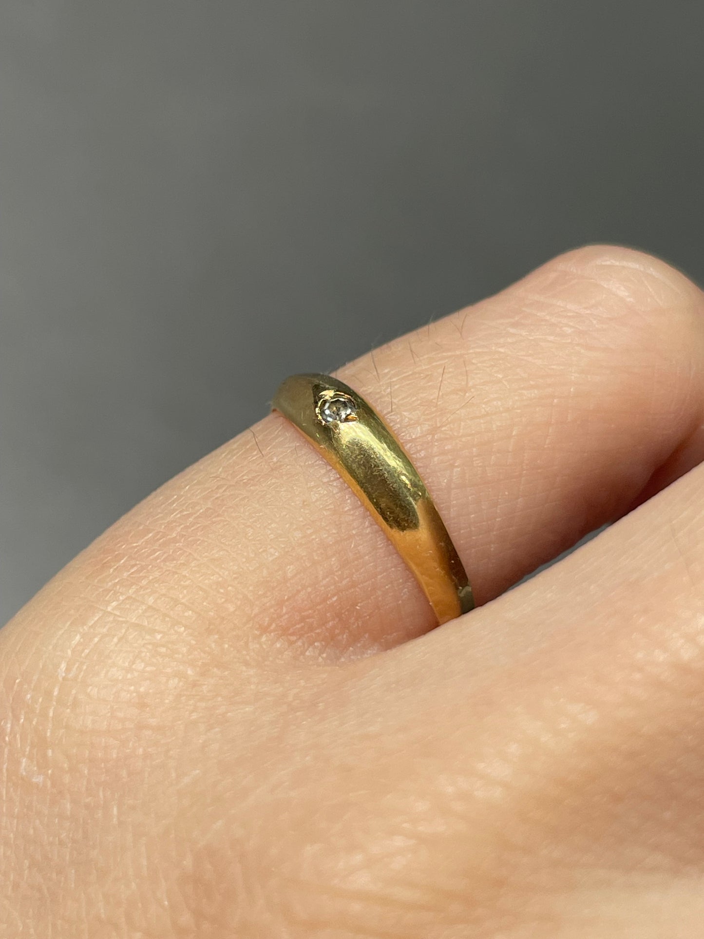 Vintage 18K Yellow Gold Diamond Gypsy Pinky Ring