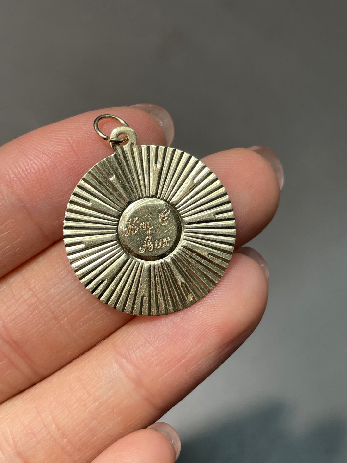 Vintage 14K Yellow Gold Engine Turned Circle Disk Pendant