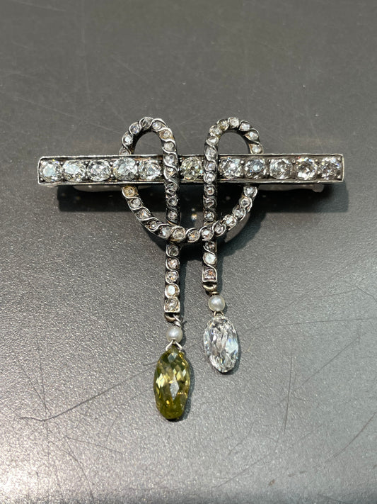 Antique French Georgian 18K Yellow Gold Silver Briolette Diamond Knot Bar Brooch