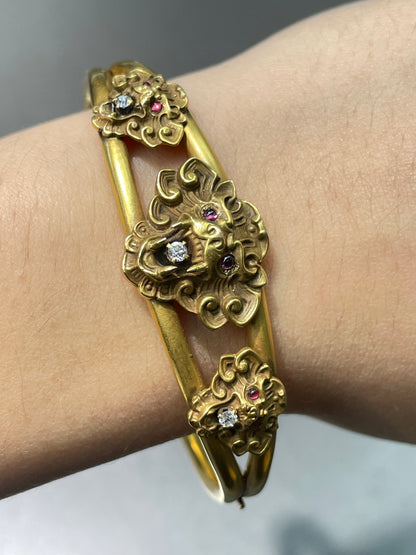 Bracelet victorien en or 14 carats avec triple lion et grenat et diamants