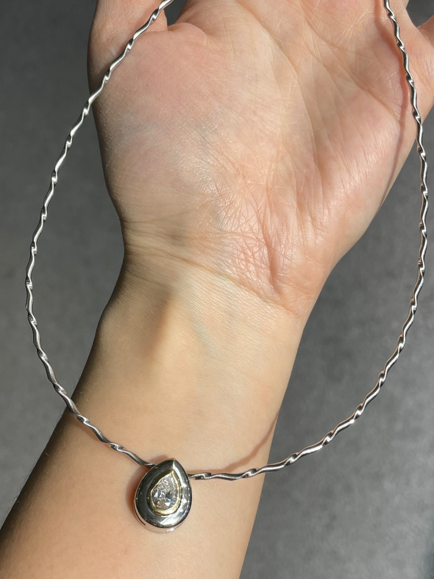 14K Gold 1.05 CTW Pear Shaped Diamond Collar Necklace