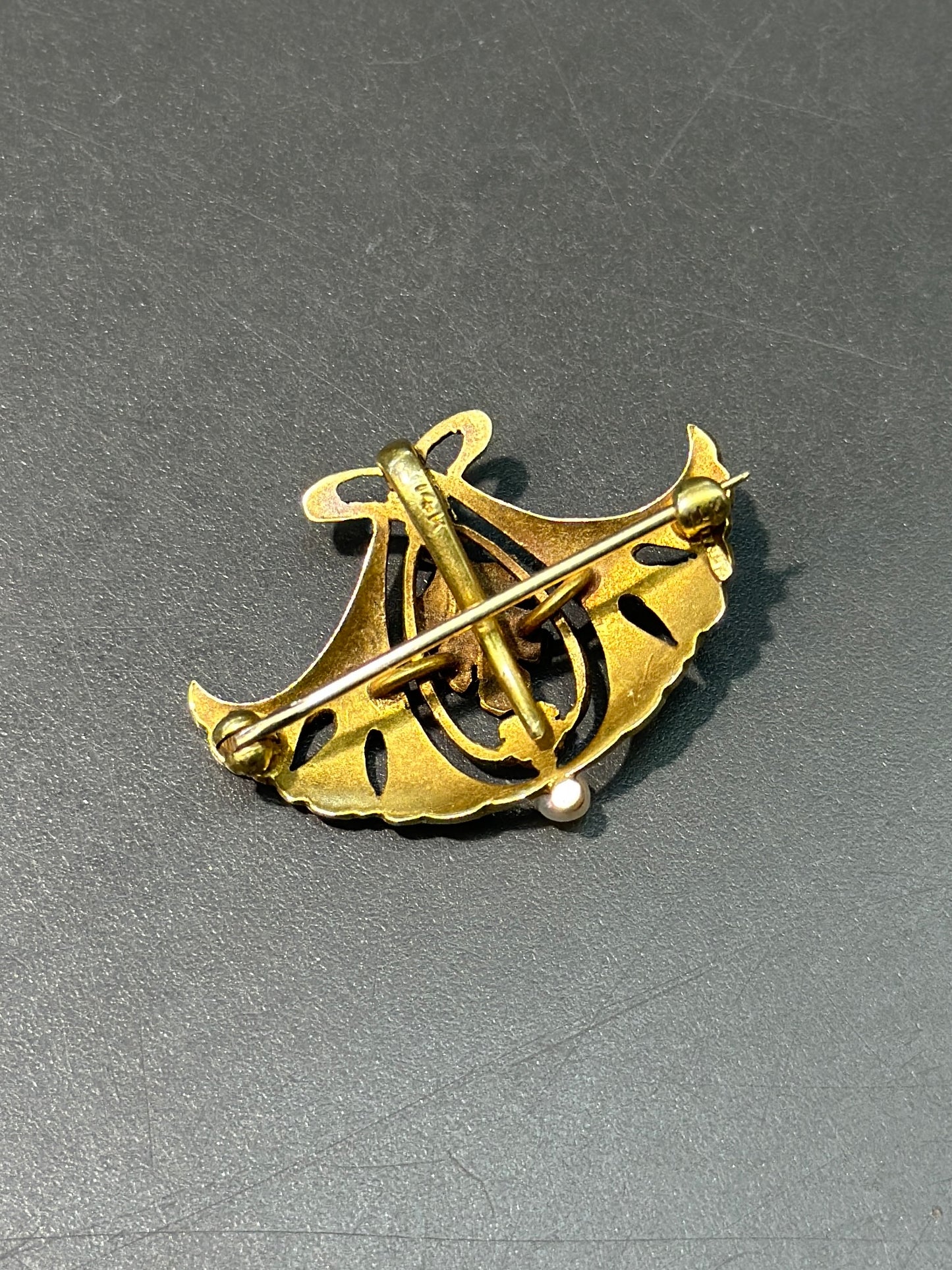 Art Nouveau 14K Or Feuille de Ginkgo Diamant et Perle Émail Broche