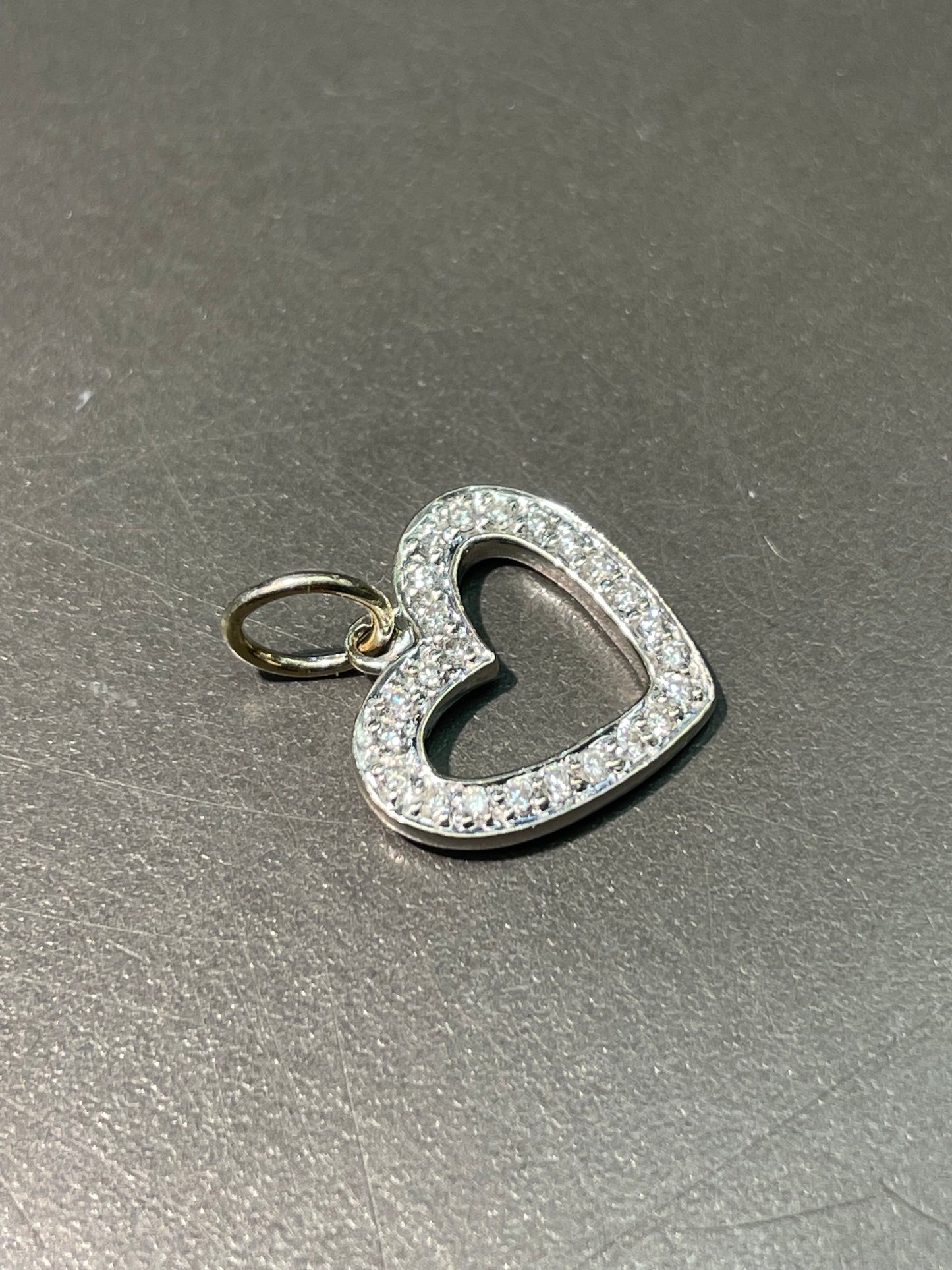 14K 白金 0.40 CTW 钻石开心心吊坠