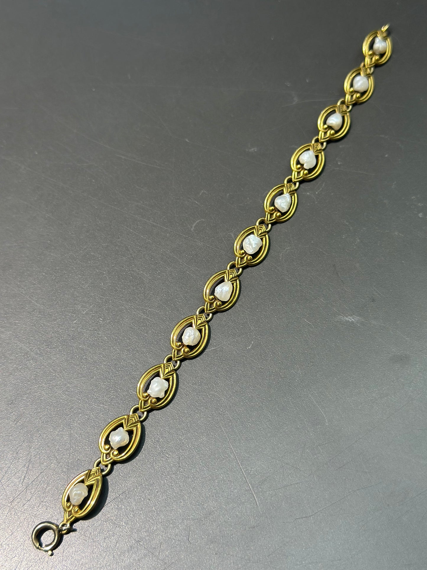 维多利亚伊特鲁里亚 14K 金密西西比珍珠手链