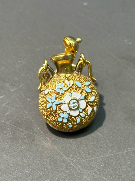 古董法国 18K 金钻石花卉珐琅图案香水瓶吊坠