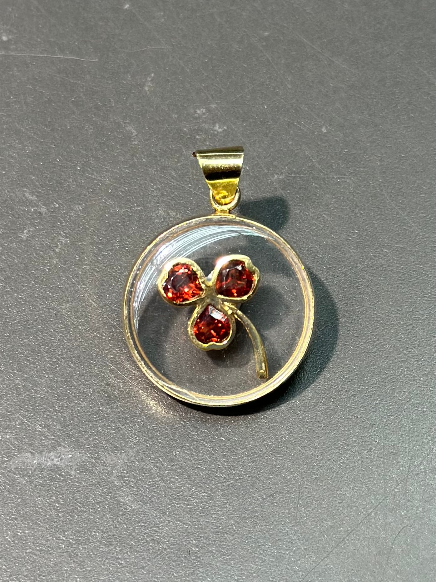 Vintage 14K Gold Garnet Clover Shaker Pendant