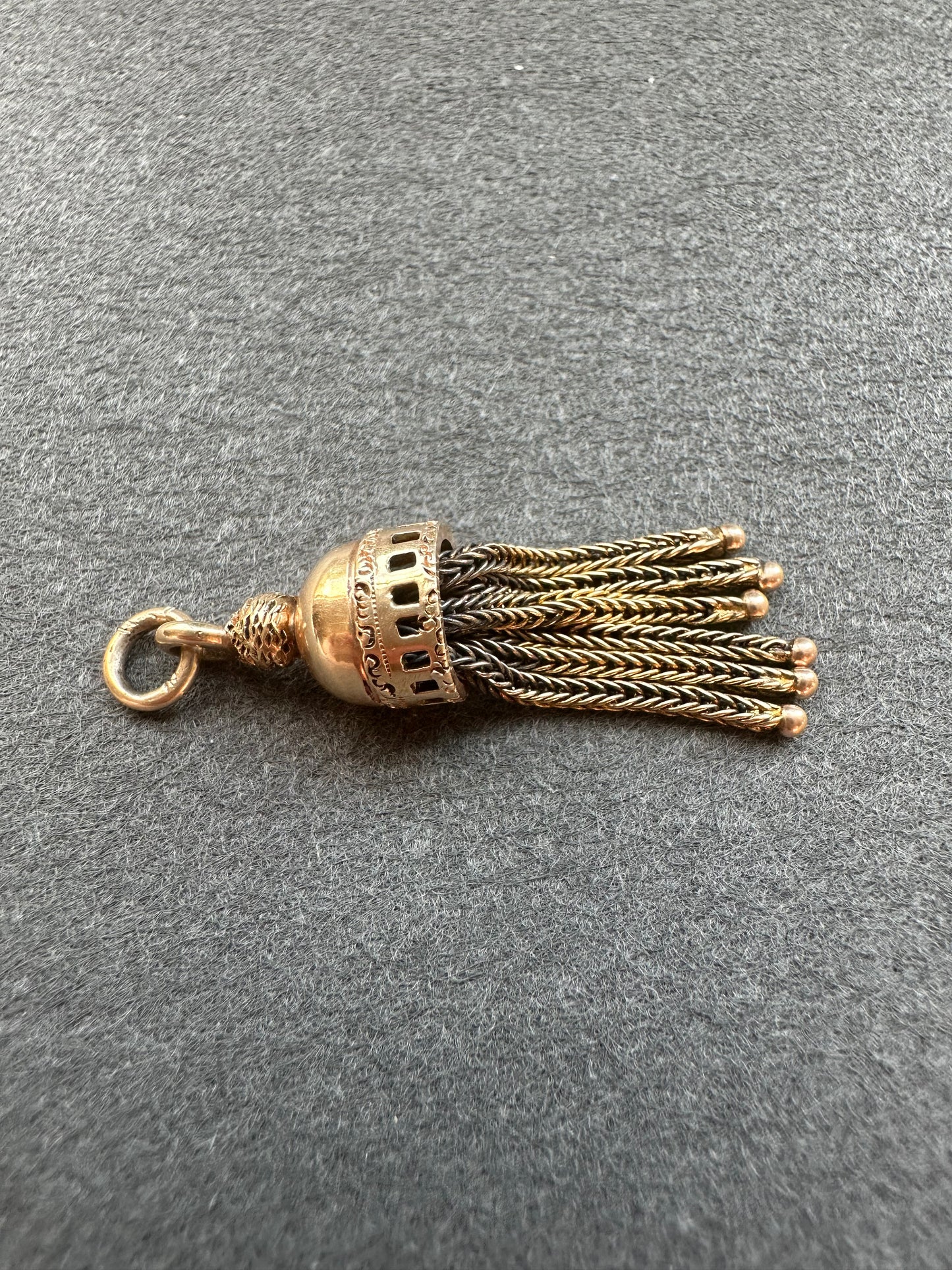 维多利亚 14K 金流苏吊坠饰品