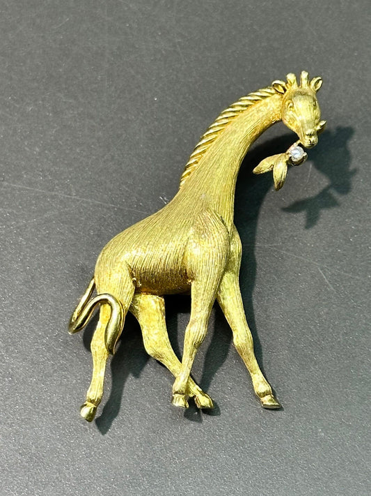 Henry Dunay 18K 金钻石长颈鹿胸针