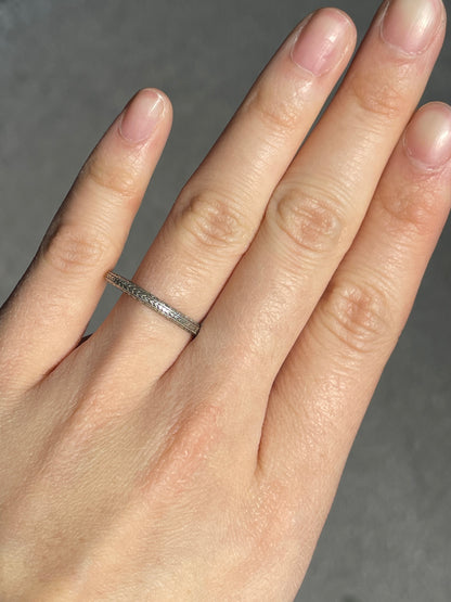 Art Deco Platinum Wheat Motif Band