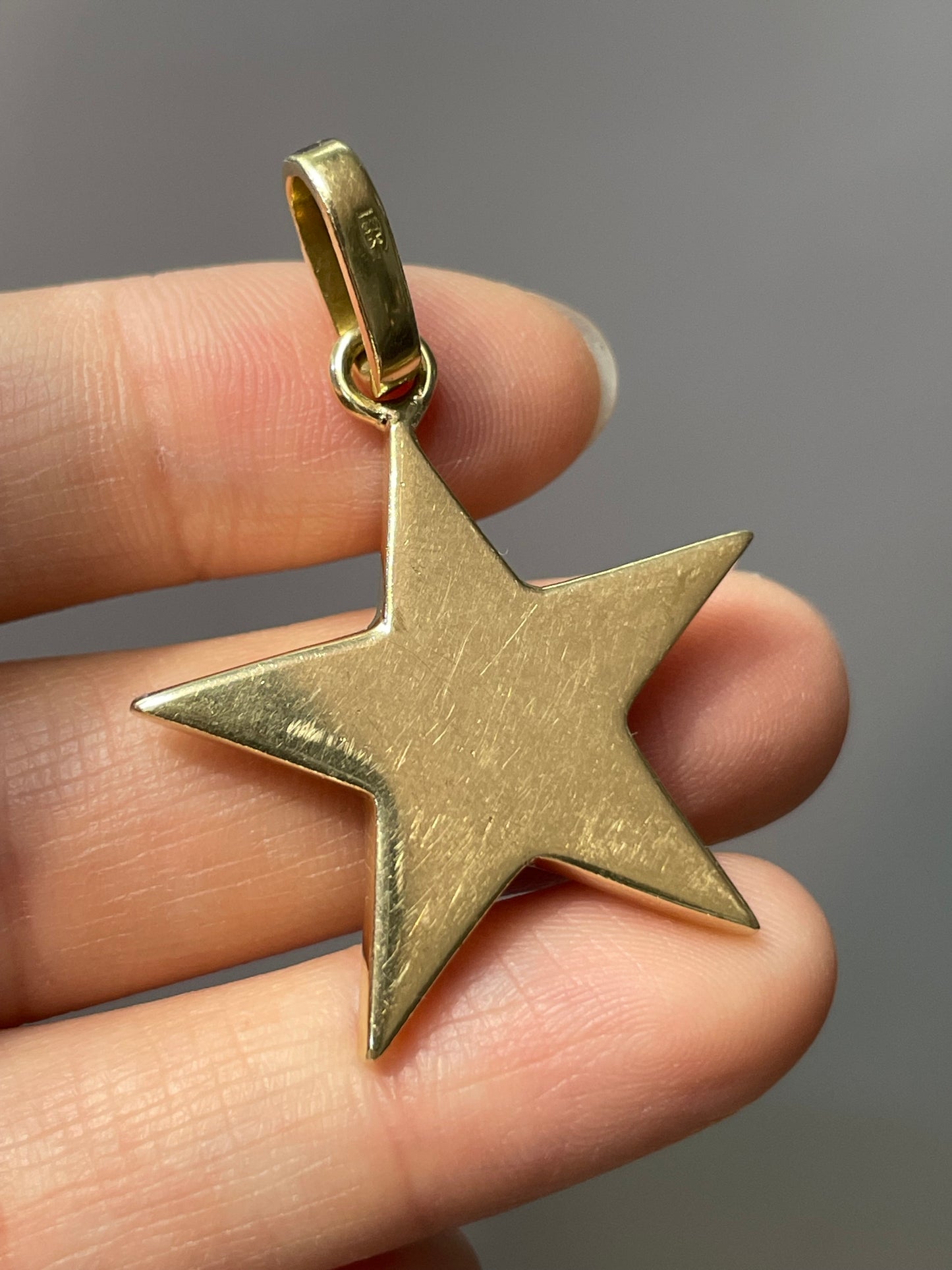 Vintage 18K Yellow Gold Solid Extra Large Star Pendant