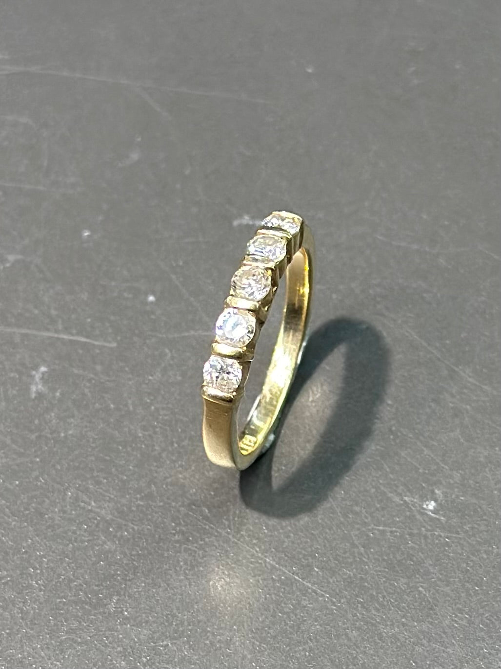 14K Gold Five Diamond Band Ring SZ 5