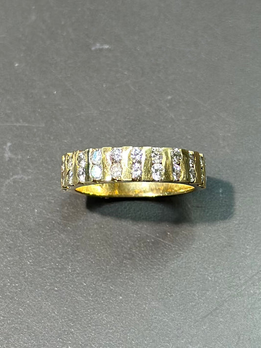 14K Gold Diamond Band Ring SZ 6