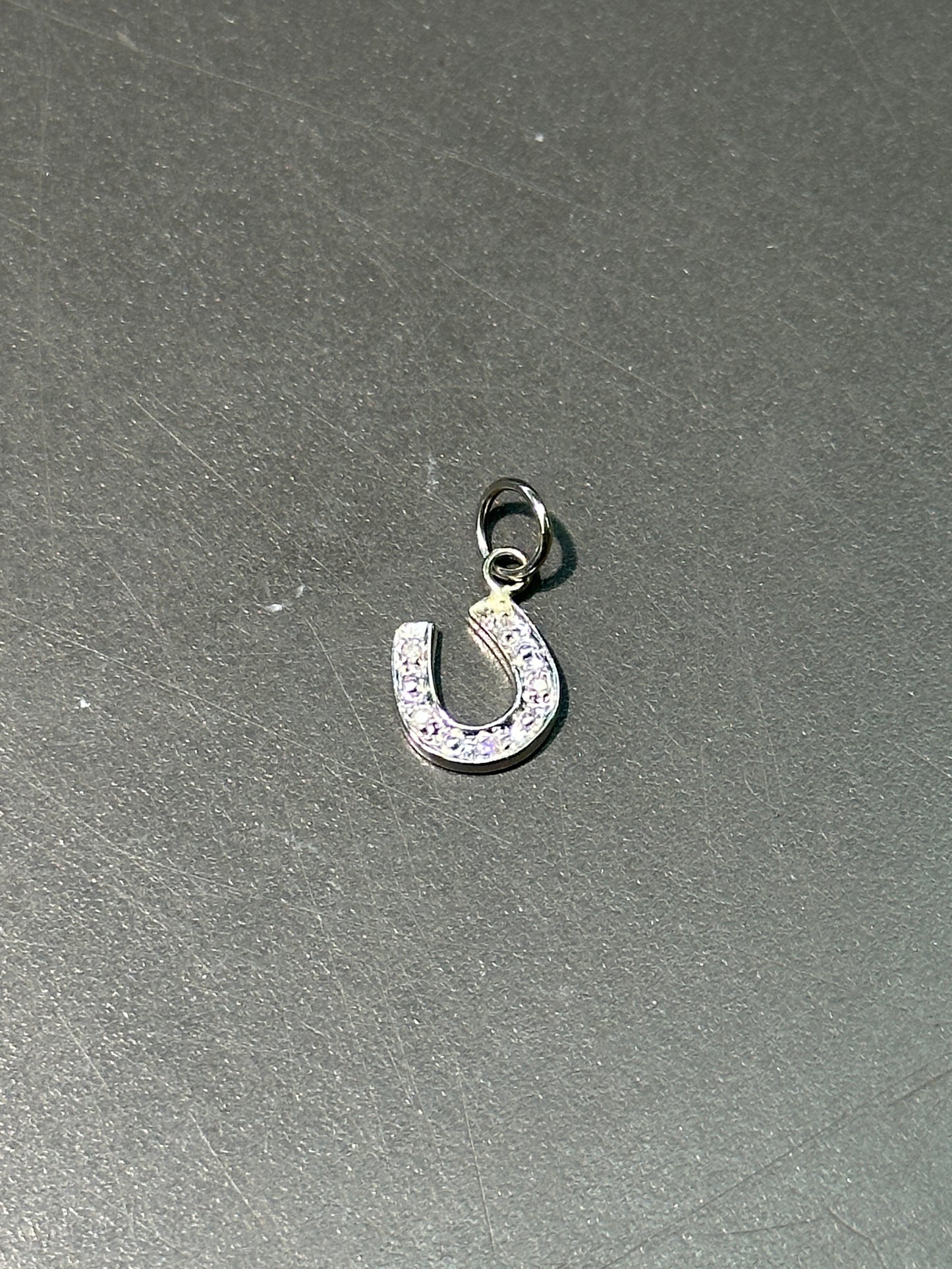 10K 白金钻石马蹄吊坠