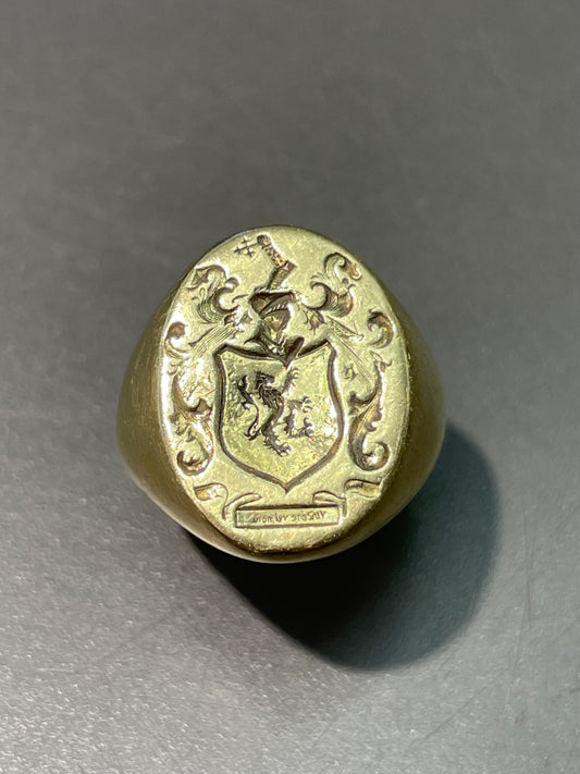 Vintage 18K Yellow Gold Knight Shield Signet Ring