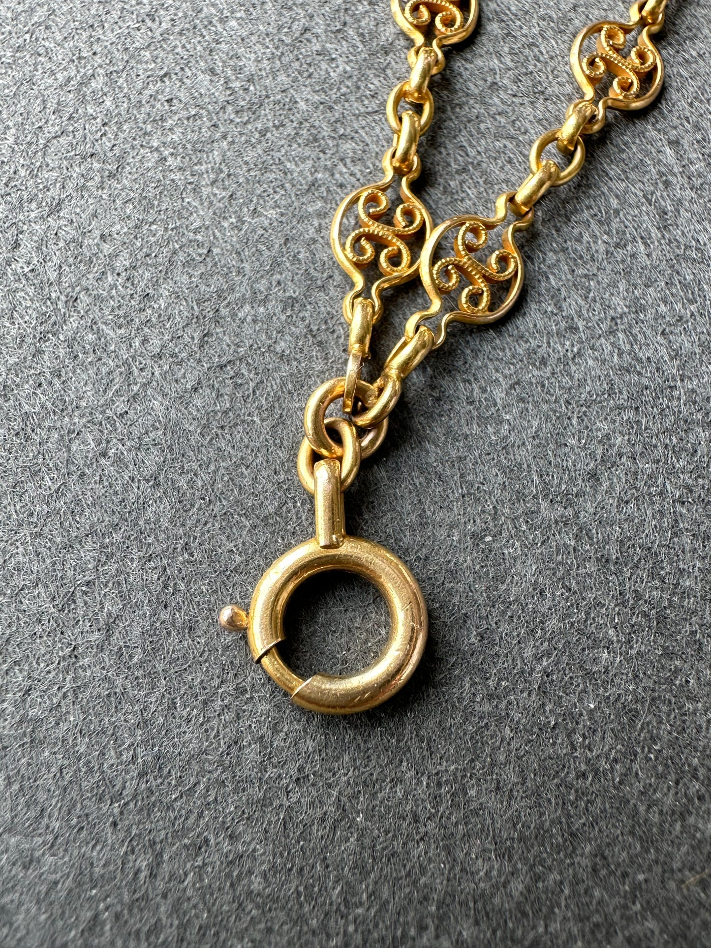 Antique 14K Gold Motif Chain Necklace