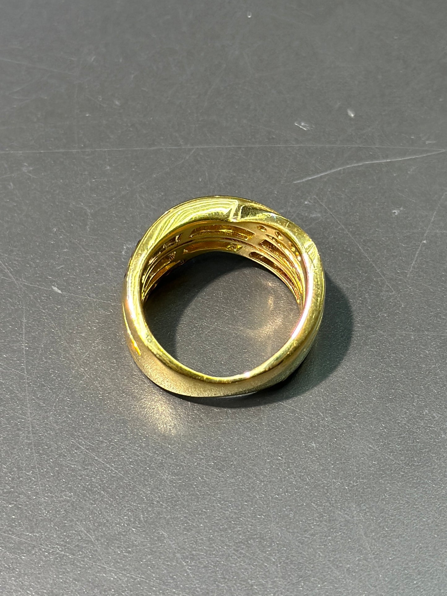 18K 金彩虹蓝宝石戒指 尺寸 7