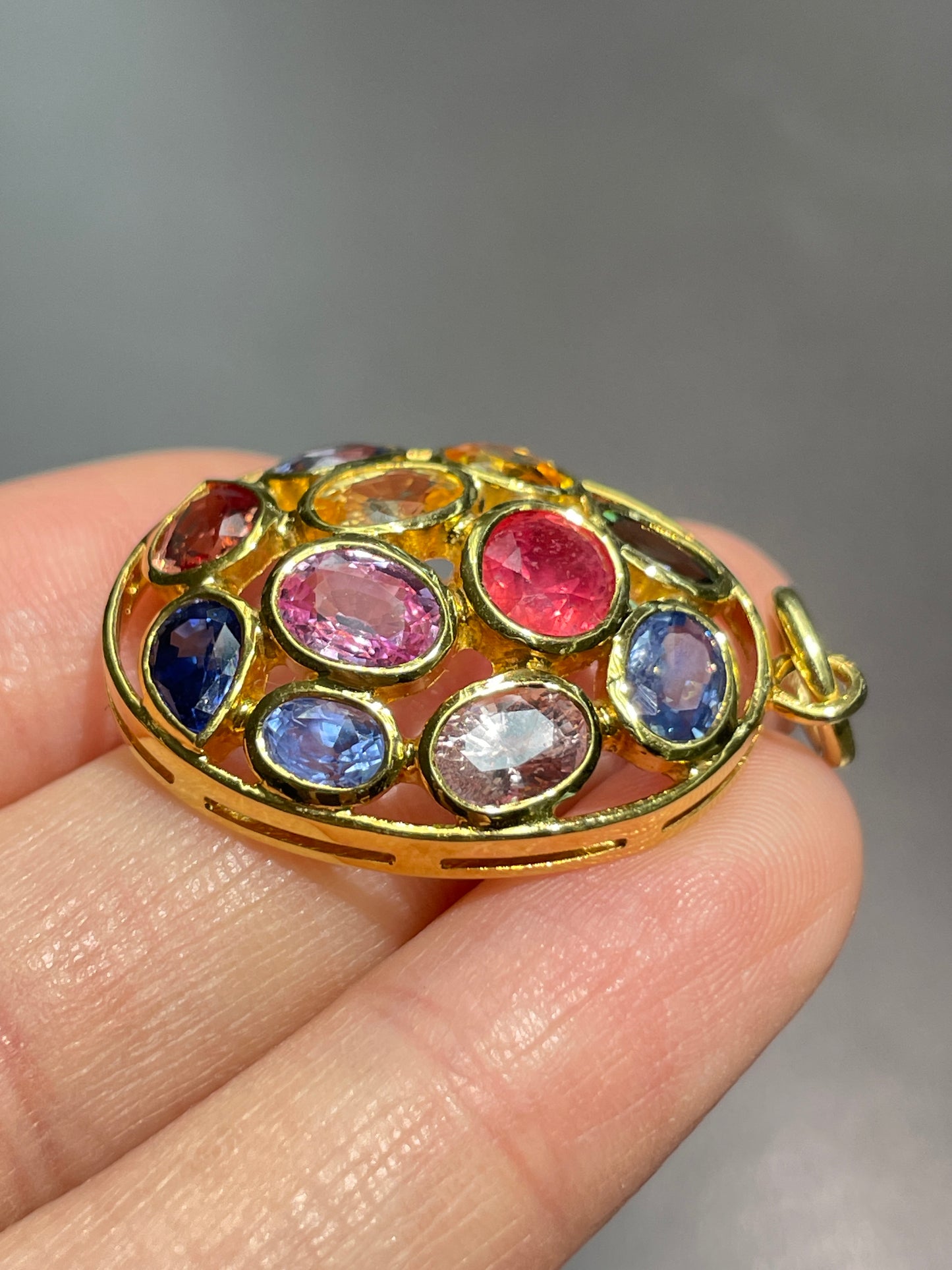 18K Gold Multi-Sapphire Pendant
