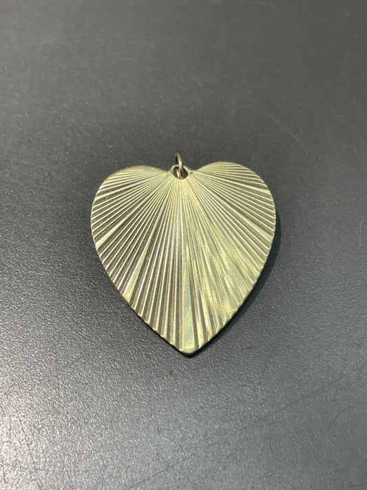 Vintage 14K Yellow Gold Engine Turned Heart Pendant