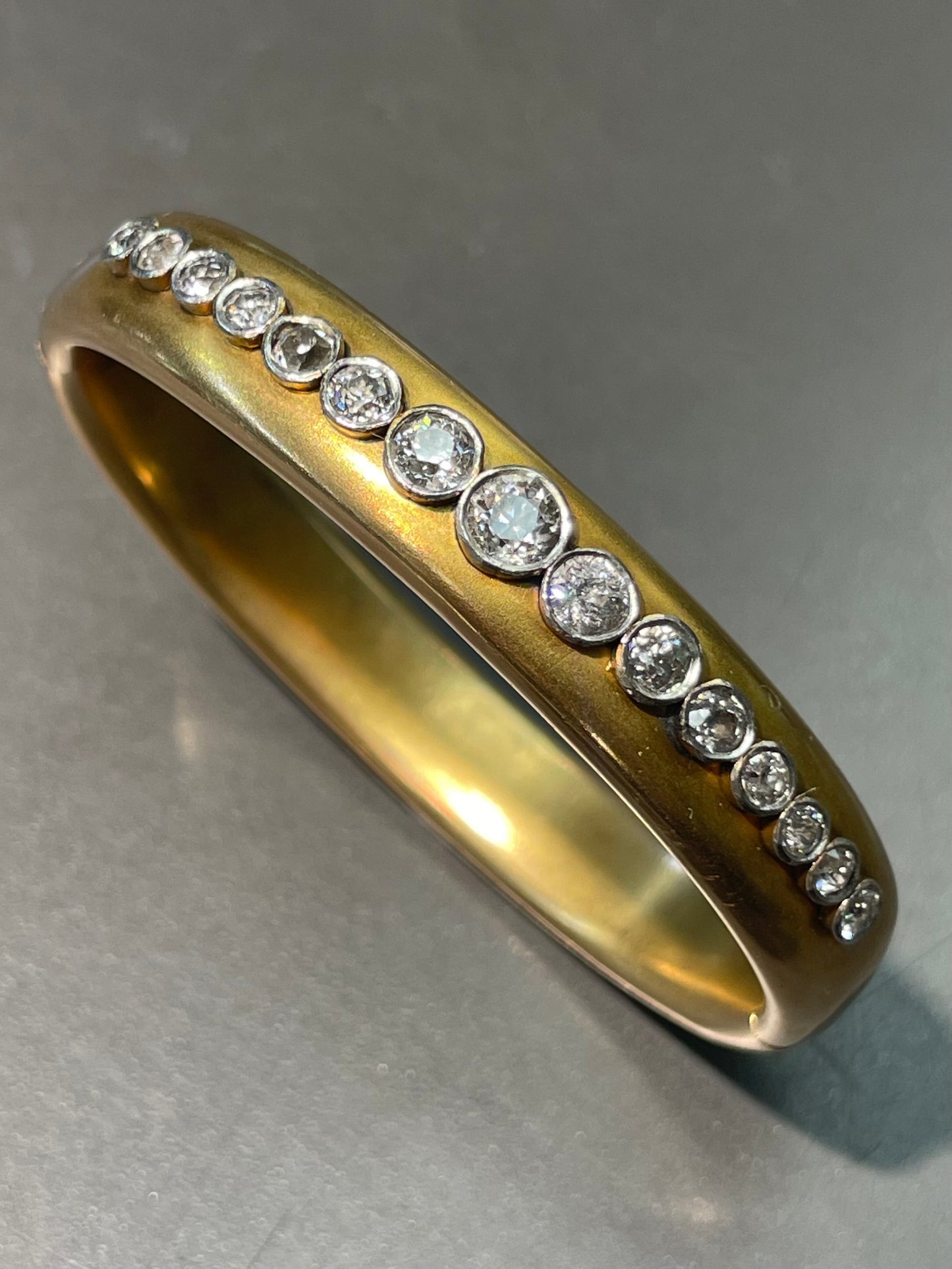 Antique 10K Yellow Gold 1.81 CTW Diamond Bangle Bracelet