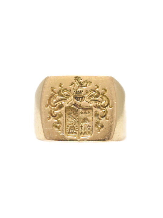 Vintage 18K Gold Shield Signet Intaglio Ring
