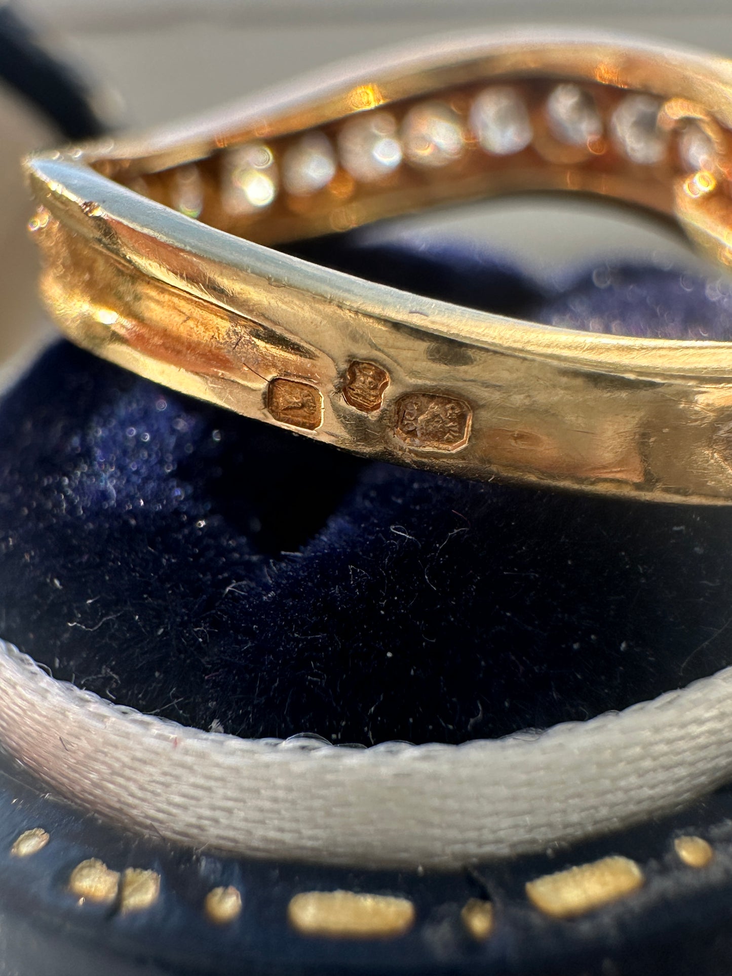 18K 黄金 0.56 CTW 钻石波浪戒指