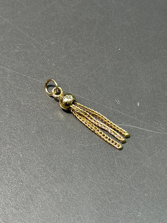 Vintage 18K Gold Tassel Charm