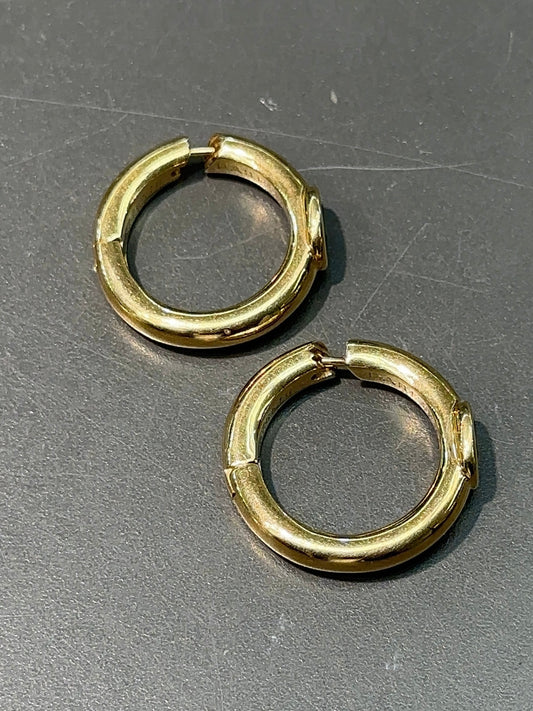 Chaumet French 18K Gold Sapphire Hoop Earring