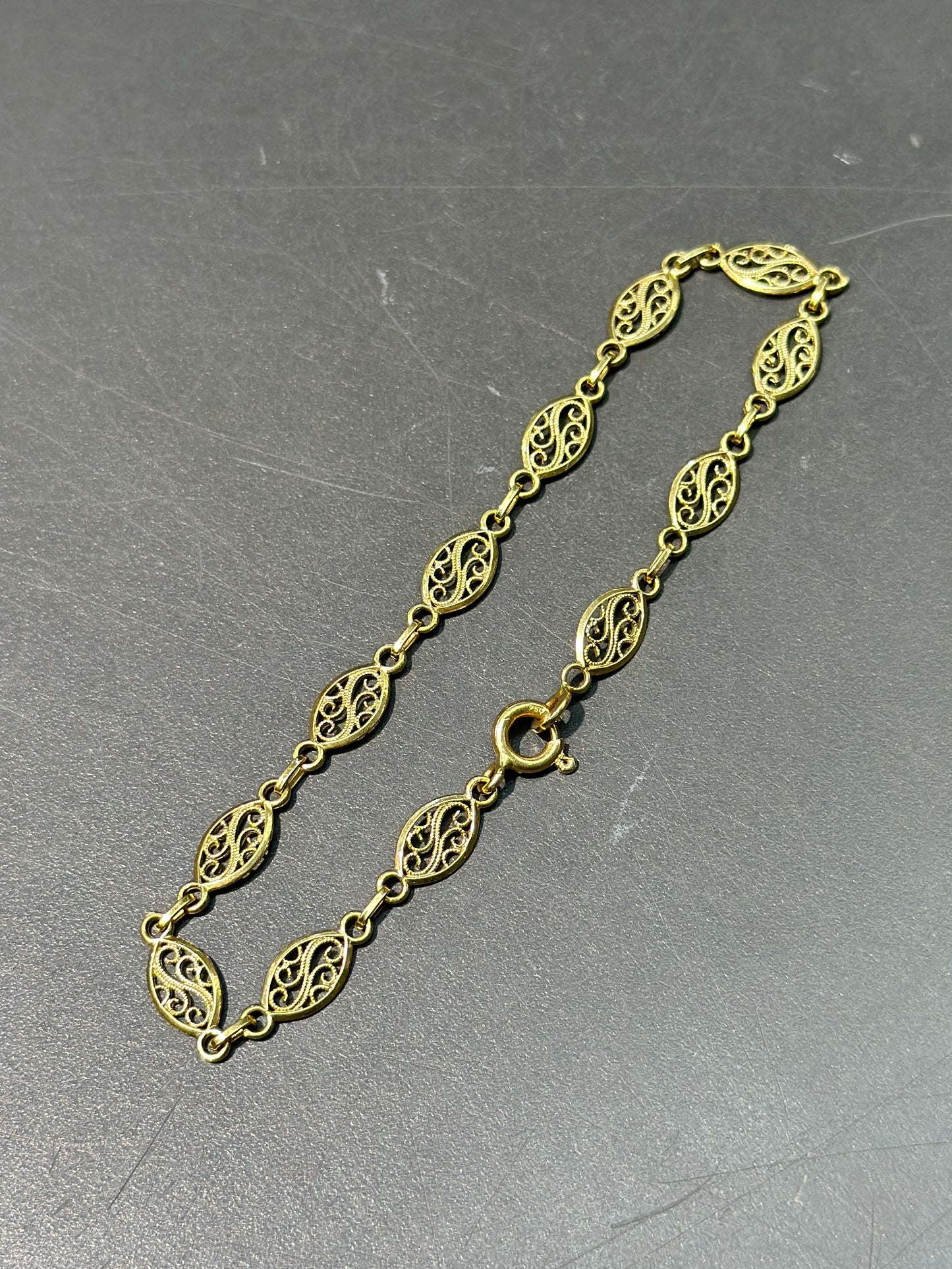 Vintage 18K Gold Filigree Bracelet