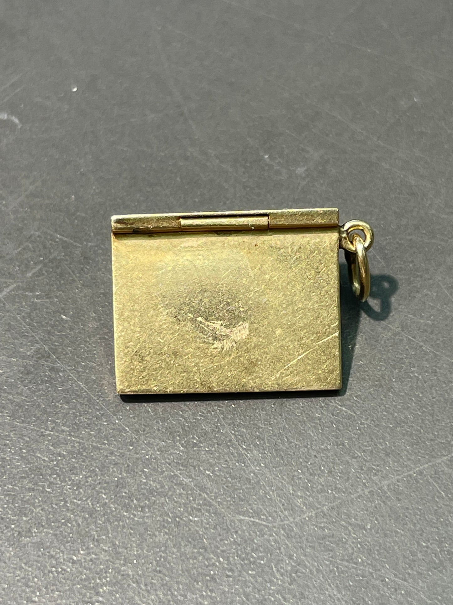 复古 14K 黄金铰接信封吊饰