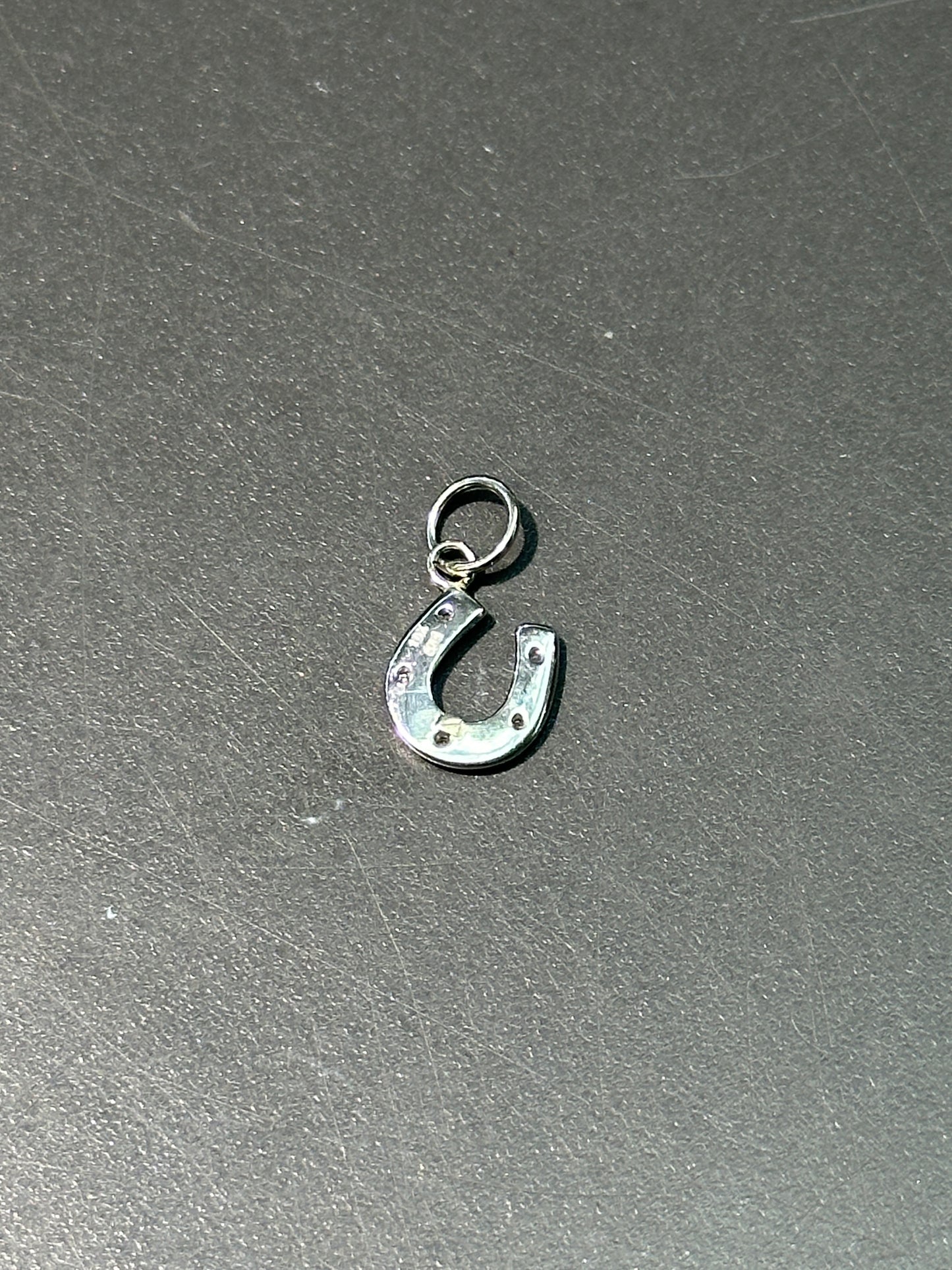10K 白金钻石马蹄吊坠