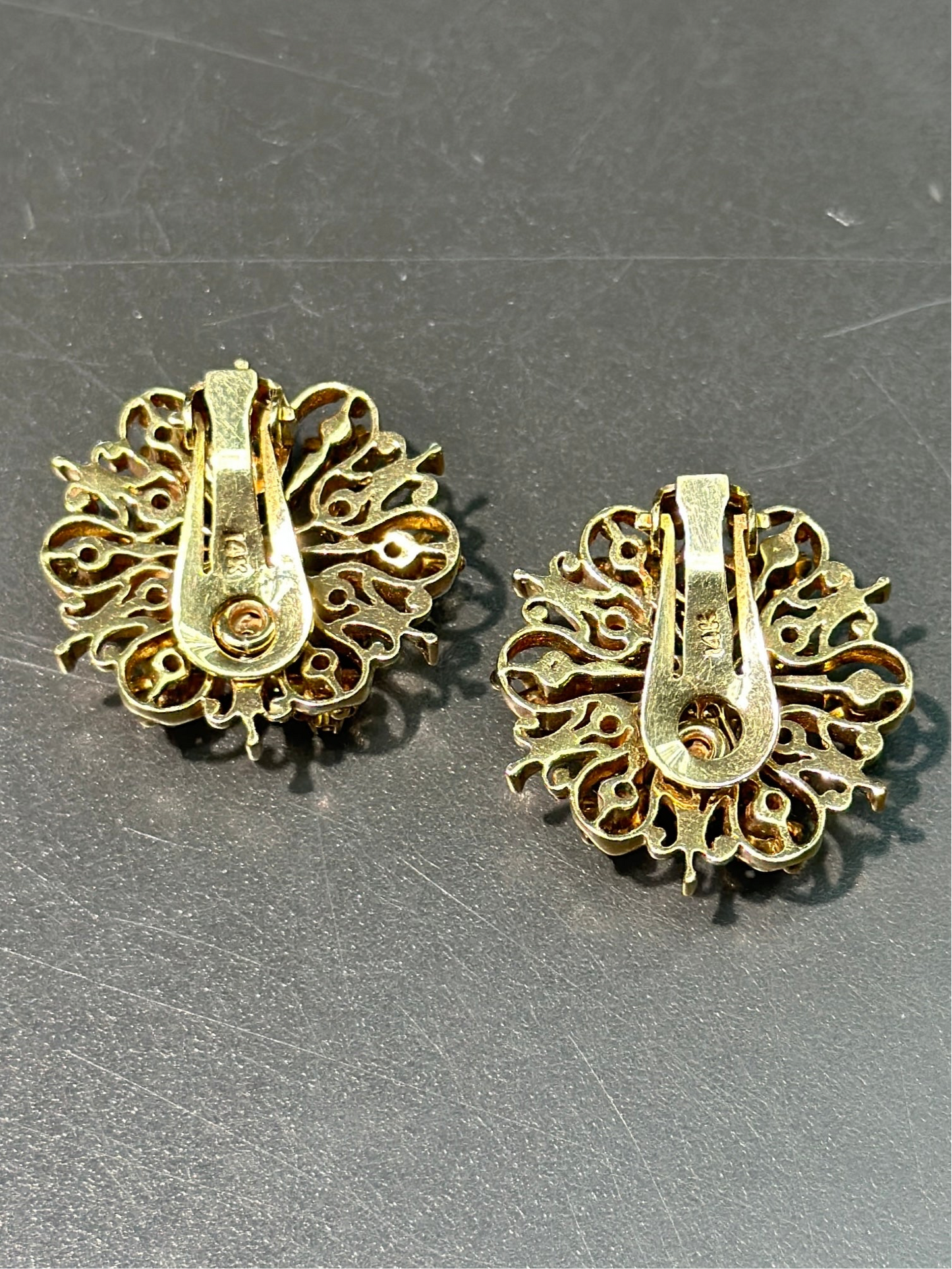 维多利亚风格 14K 金 1.90 CTW 钻石簇耳环